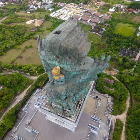 Patung Garuda Wisnu Kencana di Badung
